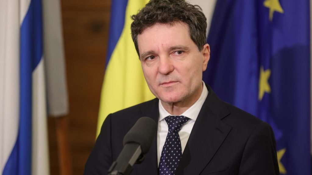 Prima reacție a lui Nicușor Dan în criza carburanților: „Să ne păstrăm calmul. Nu este cazul să… Prima reactie a lui Nicusor Dan in criza carburanilor Sa ne pastram calmul Nu este cazul sa