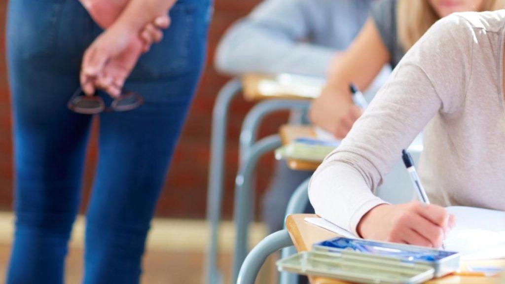 Simularea Evaluarii Nationale 2026 boicotata de profesori Testul nu se va sustine in 127 de scoli Peste