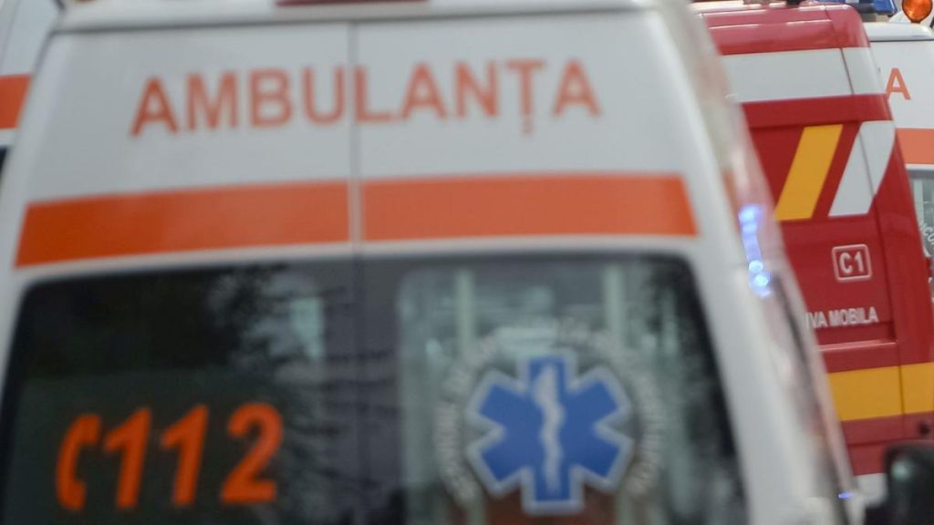 Un adolescent s a electrocutat la Halta Chiajna dupa ce a urcat pe un tren de marfa