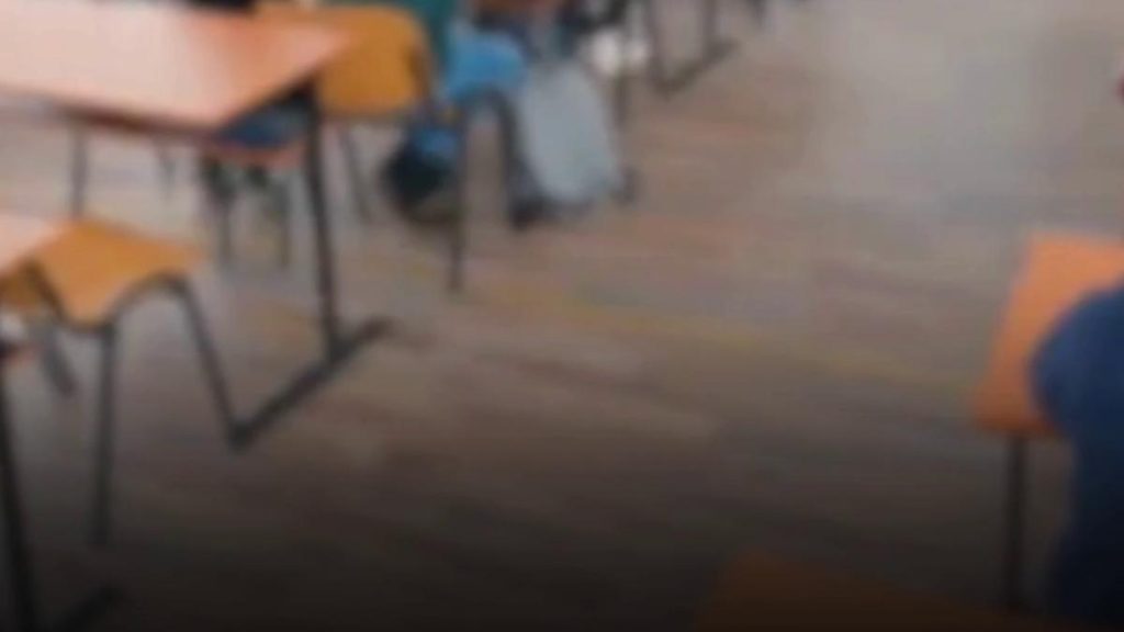 Un profesor de matematica absolvent la 55 de ani este acuzat ca foloseste Chat GPT in timpul orelor Elevii raz