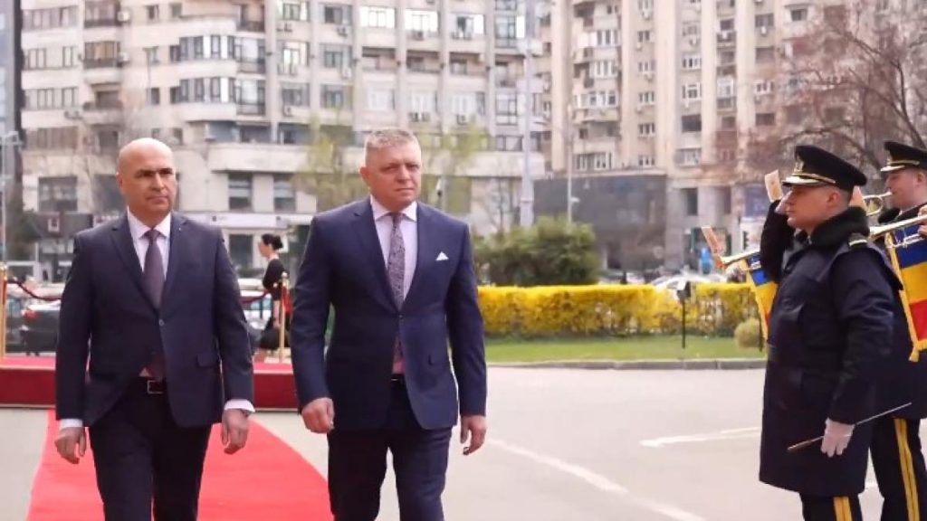 ilie bolojan l a primit pe robert fico la palatul victoria premierul slovac s a intalnit si cu
