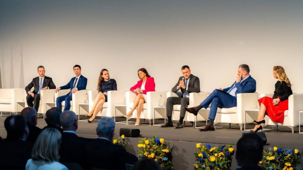 Ţoiu a anunțat prioritatea principală a României: Sprijinul pentru țările care aspiră la integrare… toiua anuntat prioritatea principala a romaniei sprijinul pentru tarile care aspira la integrare