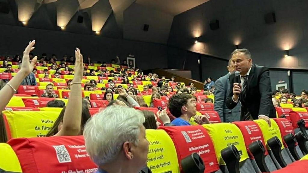 Campania „Conștient, nu dependent” transformă Clujul într-un centru de siguranță împotriva… Campania Contient nu dependent transforma Clujul intr un centru de siguranta impotriva