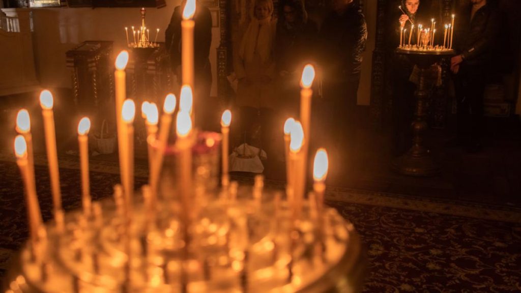 Ce se ntampla daca nu se va putea aduce lumina sfanta de la Ierusalim Patriarhia are o