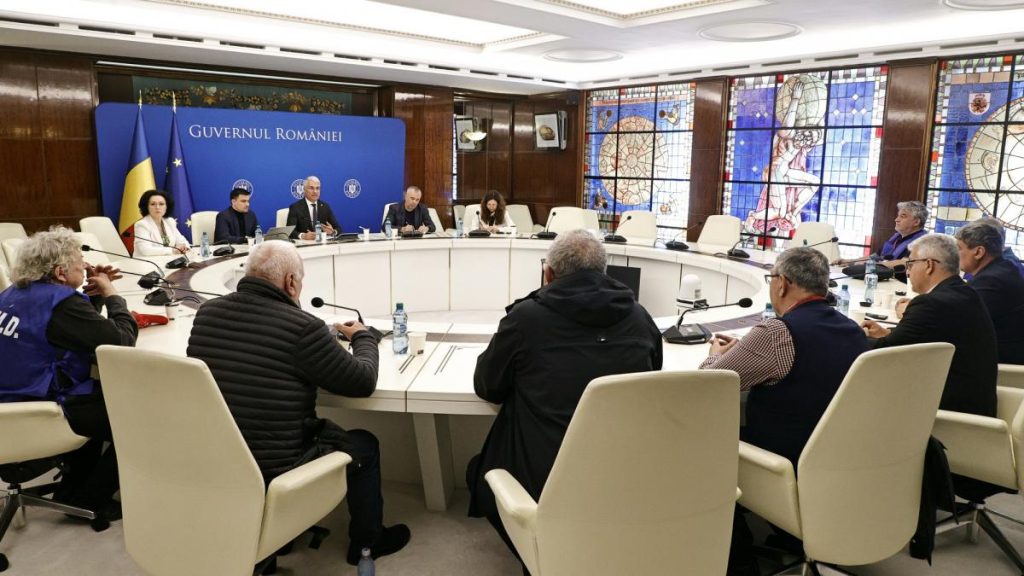 Consultari la Guvern cu sindicatele privind noua lege a salarizarii si pensiile militare Veniturile in