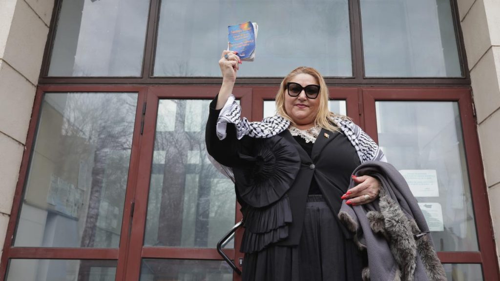 Diana Sosoaca anunta ca va da in judecata Parlamentul European dupa ce i a fost ridicata imunitatea Eurodeputata