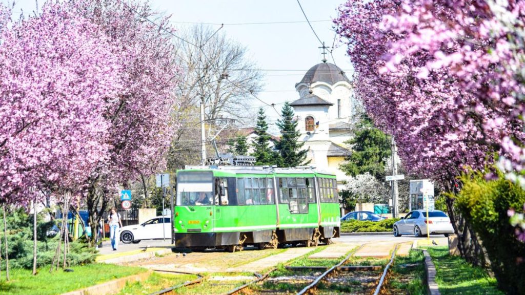 Programul STB de Paște 2026. Cum vor circula autobuzele și tramvaiele din București vineri, în… Programul STB de Paste 2026 Cum vor circula autobuzele si tramvaiele din Bucuresti vineri in