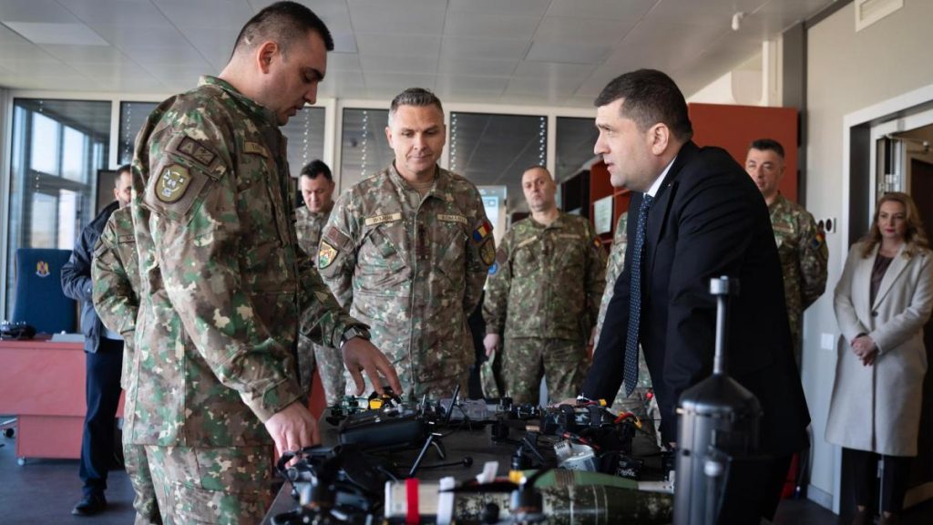 Radu Miruta anunta ca se finalizeaza ultimele pregatiri pentru programul Soldat gradat voluntar in termen