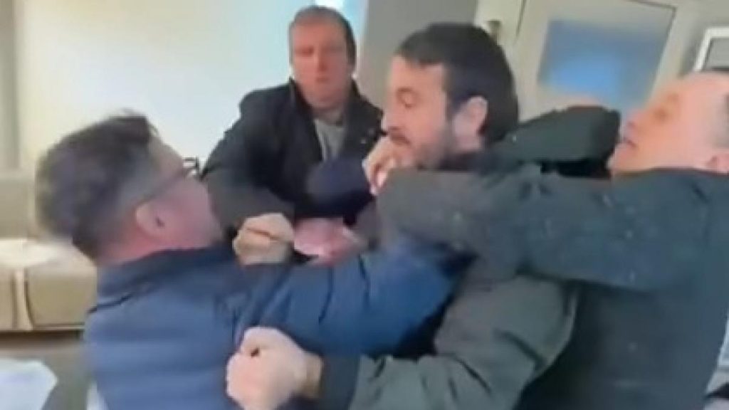 Scandal si bataie la sediul AUR Un membru al partidului a atacat o pe Dan Tanasa