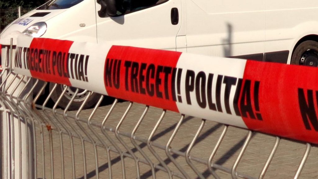 Un copil de 12 ani abuzat in familie si luat de DGASPC s a sinucis in Piteshti S a aruncat de la