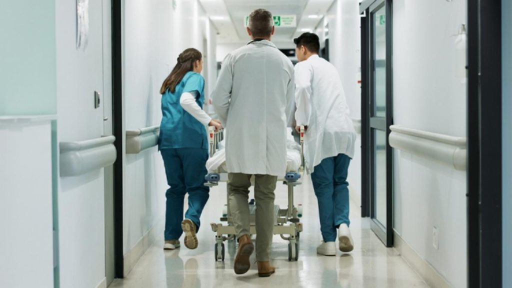 program nou pentru programarea garzilor medicilor si remuneratia rezidentilor rogobete anunta ce modificari intentioneaza sa