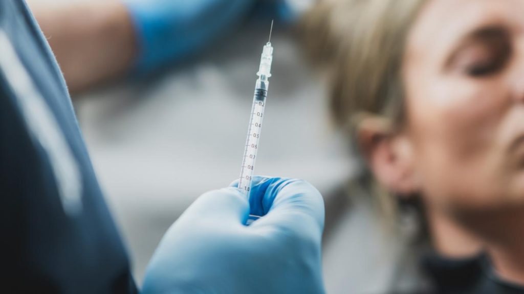Cabinetul esteticianului din București, unde a avut loc incidentul fatal al femeii, a fost închis. Cabinetul esteticianului din Bucuresti unde a avut loc incidentul fatal al femeii a fost inchis
