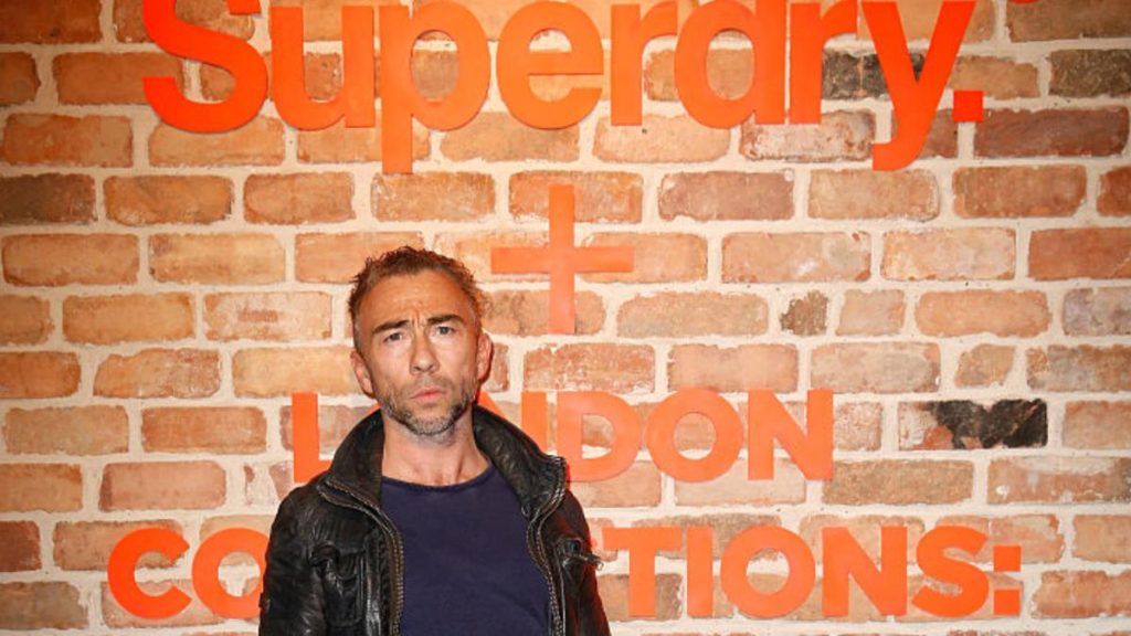 Co-fondatorul Superdry a fost judecat pentru viol. Ce a spus magnatul modei în fața juriului… Co fondatorul Superdry a fost judecat pentru viol Ce a spus magnatul modei in fata juriului