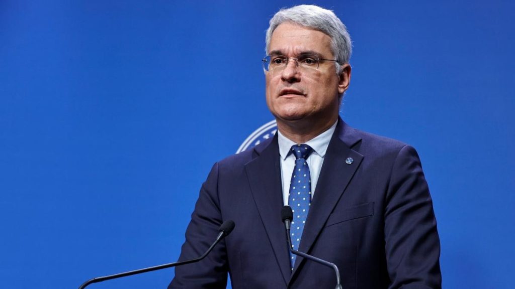 Dragos Pislaru de 1 Mai Munca merita respect si nicio munca cinstita nu este o rusine