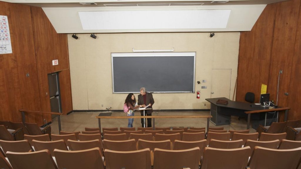 Concurs pentru posturi de lector de limba romana in universitati din strainatate inclusiv