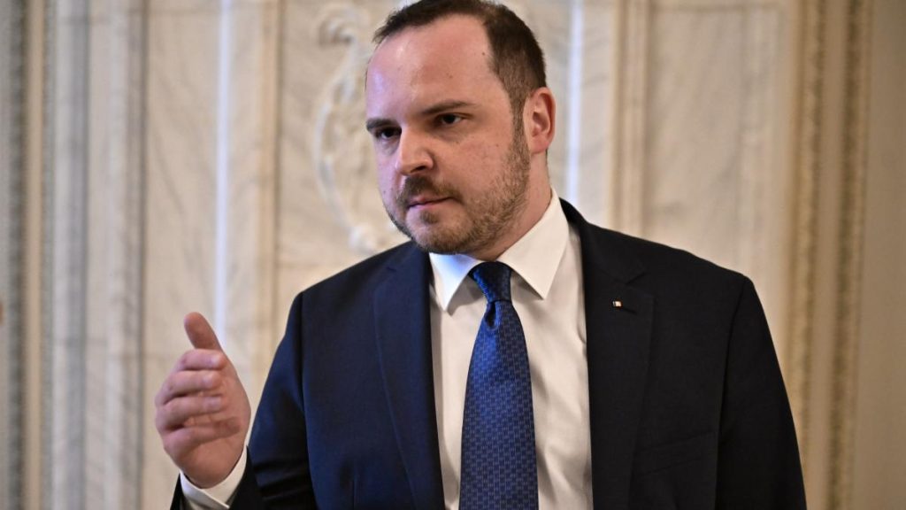 Rogobete: „Reforma nu se realizează prin ipocrizie. Nu există o singură persoană care să poată face reformă” Rogobete Reforma nu se realizeaza prin ipocrizie Nu exista o singura persoana care sa poata face reforma