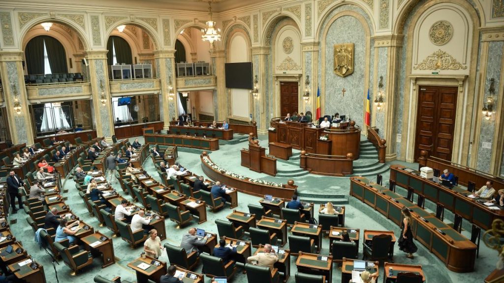 Surpriză în Senat: doi senatori din grupul „Pace-Întâi România” au declarat că se alătură grupului… Surpriza in Senat doi senatori din grupul Pace Intai Romania au declarat ca se alatura grupului