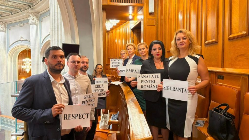 A treia zi de grevă generală în spitale. Activitate redusă la 30% în 482 de unități medicale din întreaga… A treia zi de greva generala in spitale activitate reduse la 30 in 482 de unitati medicale din intreaga