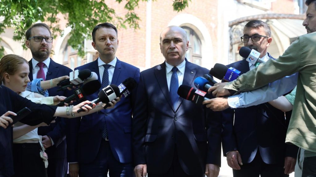 Bolojan anunță că, la următoarele alegeri, PNL și USR vor candida împreună, în „Polul de… Bolojan anunta ca la urmatoarele alegeri PNL si USR vor candida impreuna in Polul de