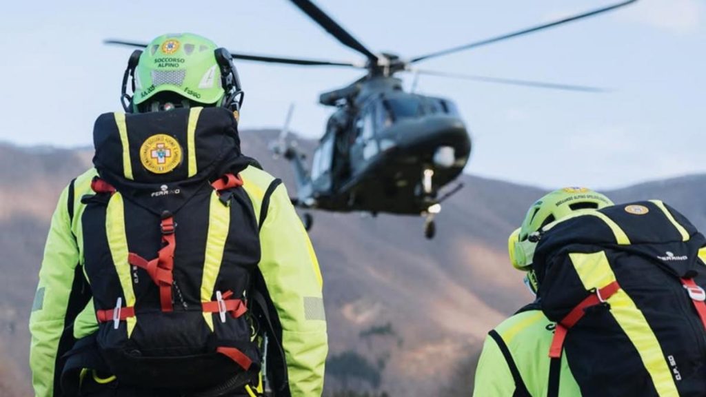 Doi alpiniști români și-au pierdut viața în masivul Gran Paradiso din Alpii italieni: Fiul unuia dintre ei… Doi alpinisti romani si au pierdut viata in masivul Gran Paradiso din Alpii italieni Fiul unuia dintre ei