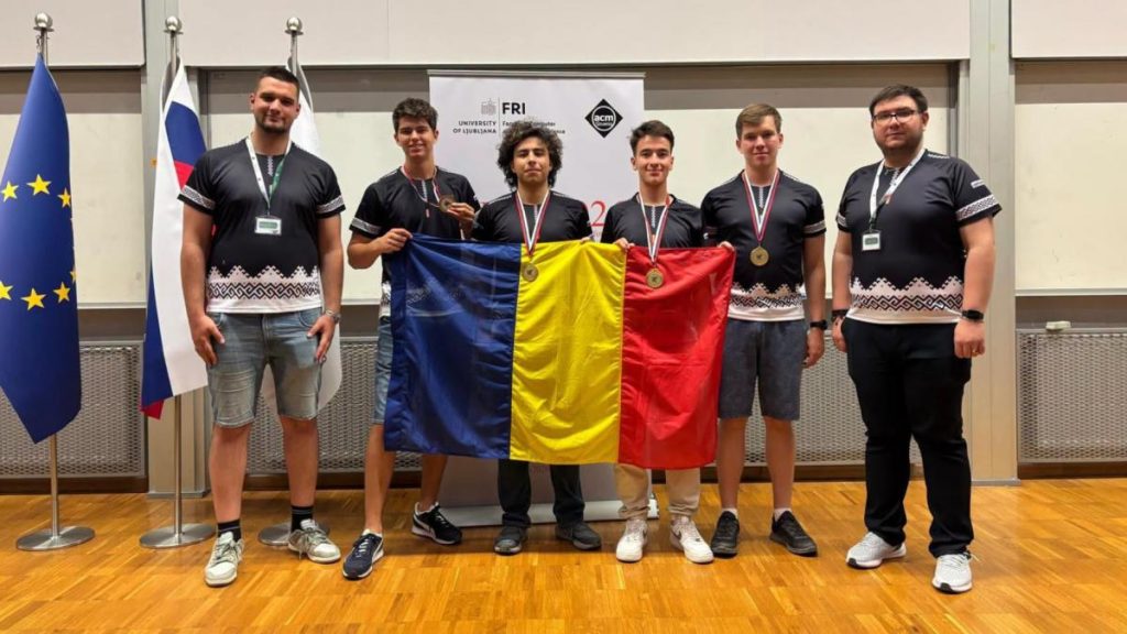 Elevii romani au obtinut trei medalii de aur si una de argint la Olimpiada Europeana de Informatic