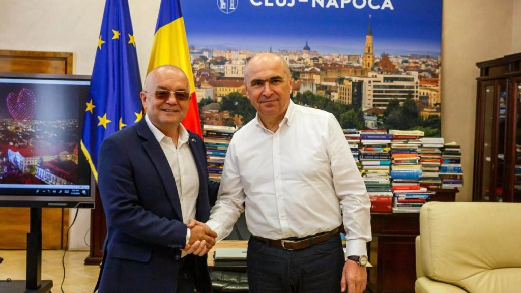 Emil Boc și Ilie Bolojan au avut o discuție la Cluj-Napoca despre investiții de 100 de milioane de euro prin PNRR… Emil Boc si Ilie Bolojan au avut o discutie la Cluj Napoca despre investitii de 100 de milioane de euro prin PNRR