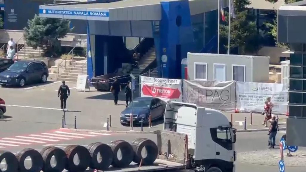 Evacuare in Portul Constanta toate manevrele pentru nave sunt suspendate La fata locului se afla