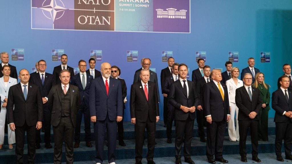 La Ankara, liderii NATO l-au întrebat pe Nicușor Dan și despre criza politică din România: „Dar nu…” La Ankara liderii NATO lau intrebat pe Nicusor Dan si despre criza politica din Romania Dar nu