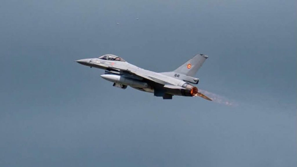 MApN emite alertă de drone în Tulcea. Două avioane F-16 au fost decolare de urgență. MApN emite alerta de drones in Tulcea Doua avioane F 16 au fost decolare de urgenta
