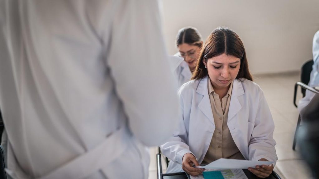 Ministerul Sanatatii modifica regulile examenului pentru obtinerea titlului de medic medic stomatolog si