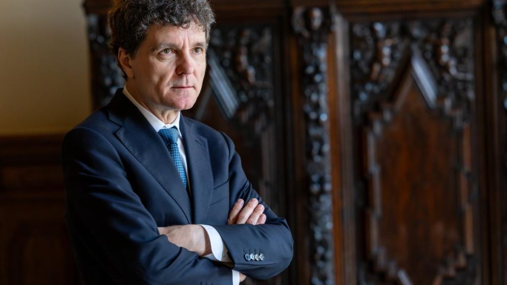 Nicușor Dan dezvăluie opțiunile discutate la Cotroceni: „Ar fi ridicol să avem patru guverne în 2… Nicuser Dan dezvaluie optiunile discutate la Cotroceni Ar fi ridicol sa avem patru guverne in 2