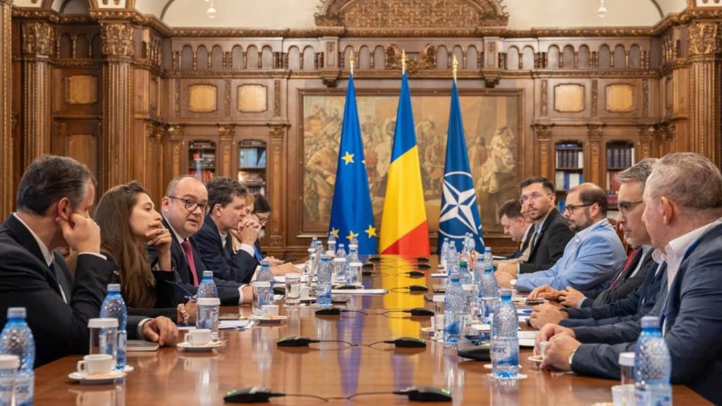 Nicuşor Dan a fost prezent la reuniunea Grupului de Reflecție Strategică România în UE. „Patriotismul… Nicusor Dan a fost prezent la reuniunea Grupului de Reflexie Strategica Romania in UE Patriotismul