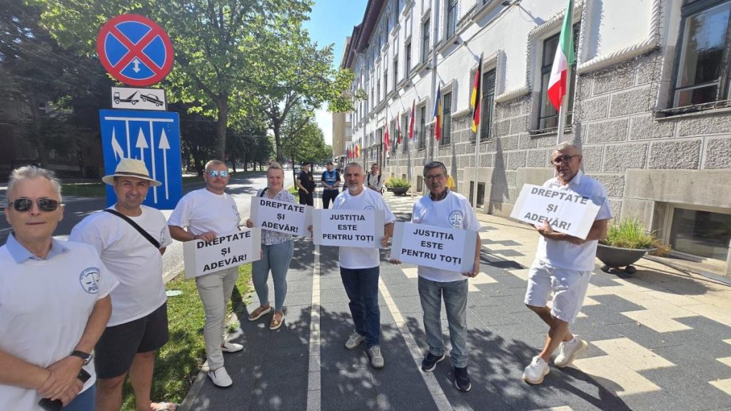 PUSL protestează la Primăria Timișoara și îi solicită lui Dominic Fritz să respecte legea PUSL protesteaza la Primaria Timisoara si ii solicita lui Dominic Fritz sa respecte legea