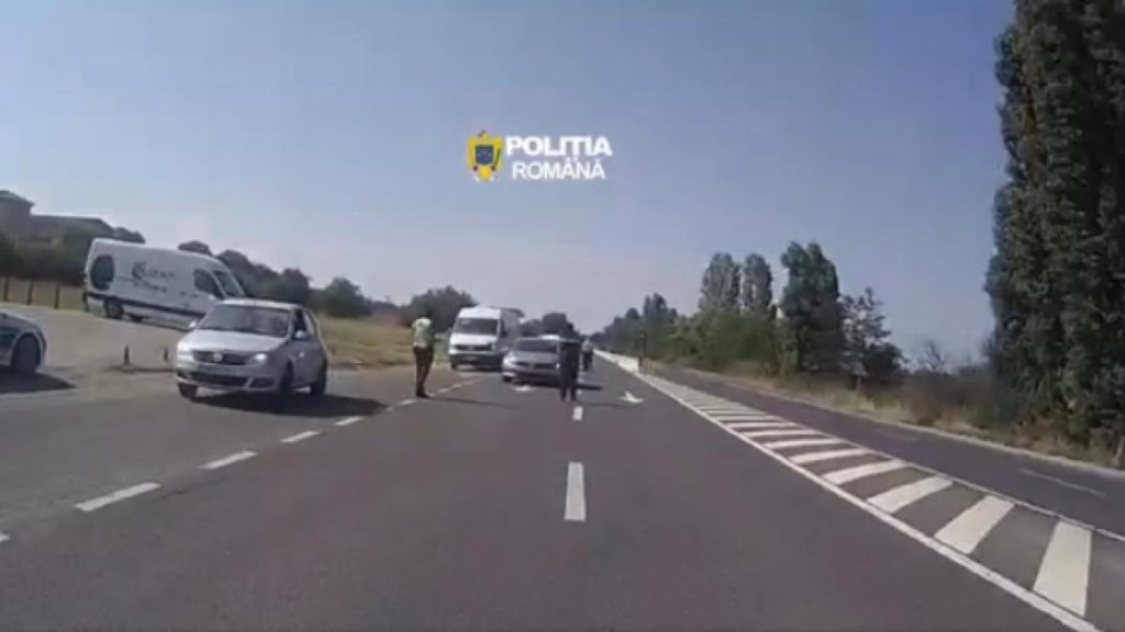 Politistii au surprins in filmare momentul in care au prins un cetatean sirian urmarit in trafic