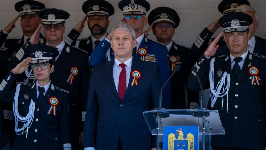 Predoiu mesaj pentru absolventii promotiei Constantin Brancusi a Academiei de Politie Sa