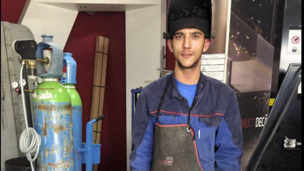 Un elev din Buzau va reprezenta Romania la WorldSkills Shanghai la calificarea de sudor Daca stii bine