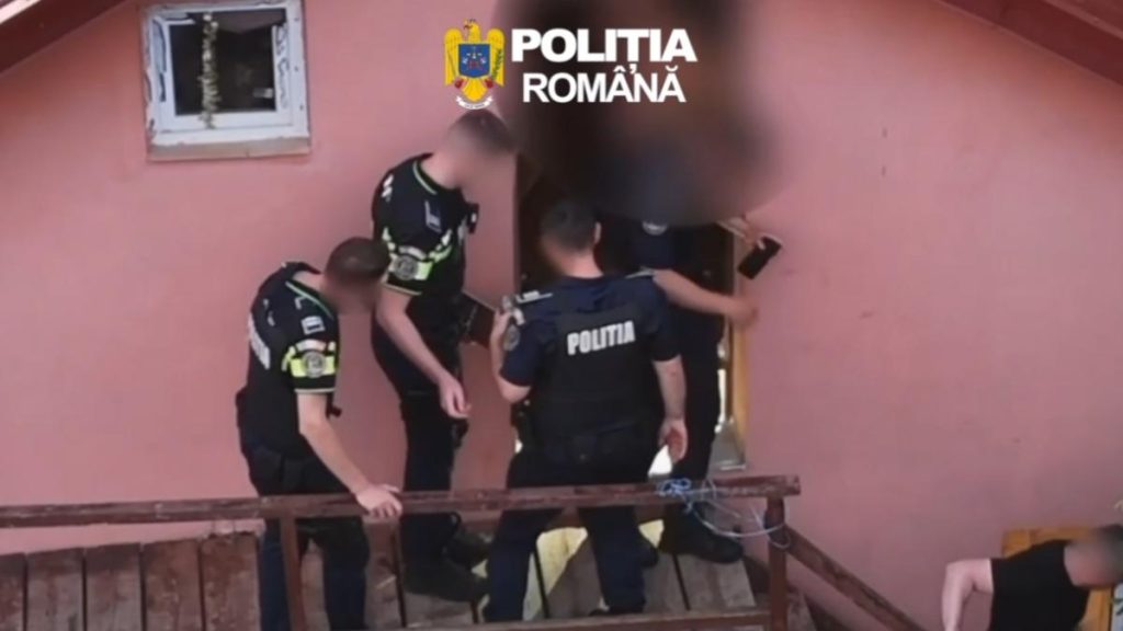 Un urmărit internațional pentru trafic de droguri de mare risc a fost descoperit într-o mansardă din… Un urmarit international pentru trafic de droguri de mare risc a fost descoperit intr o mansarda din