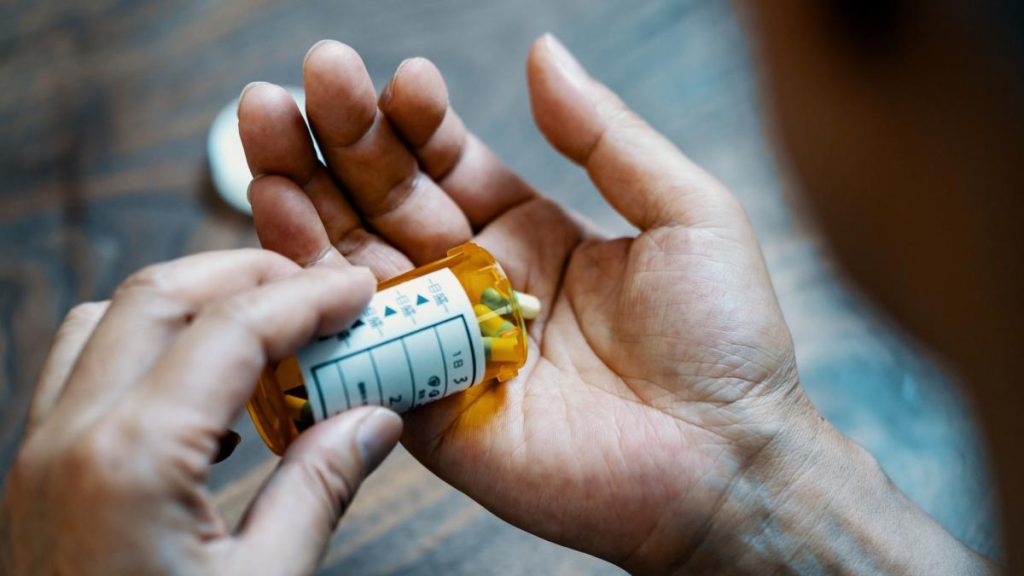 Bolnavii cronici asteapta 1110 zile pentru medicamentele care le pot salva viata Romania ultima din UE la timpul de compensare