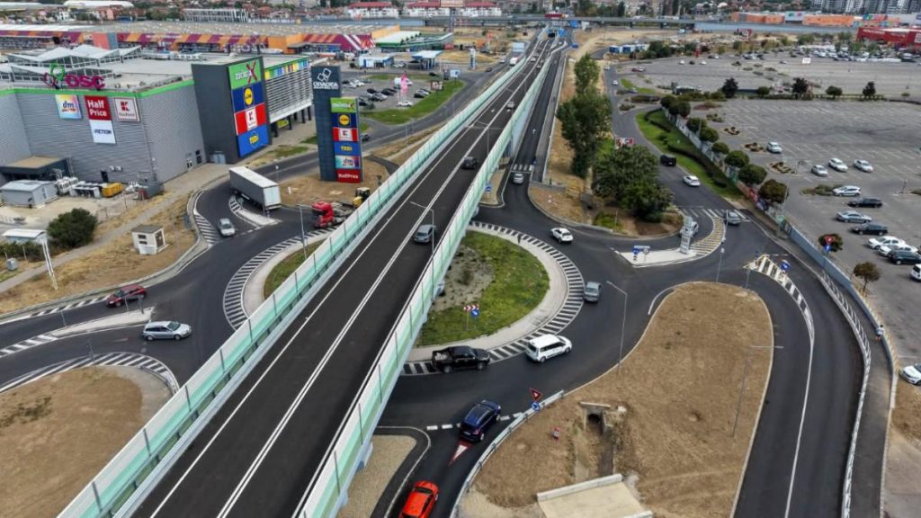 Bolojan a deschis doua pasaje rutiere si un pasaj pietonal subteran in Oradea realizate cu fonduri PNRR