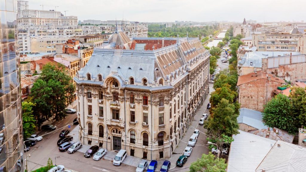 Câți ani îi vor trebui Bucureștiului pentru a ajunge la o infrastructură similară cu cea din Paris, Copenhaga sau Madrid? Cate ani ii vor trebui Bucurestiului pentru a ajunge la o infrastructura simila ra cu cea din Paris Copenhaga sau Madrid