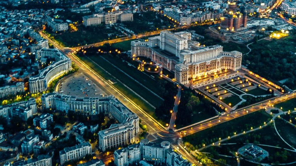 Guvernul a reconfirmat indicatorii tehnico-economici pentru reamenajarea unui corp al Palatului… Guvernul a reconfirmat indicatorii tehnicoeconomici pentru reamenajarea unui corp al Palatului