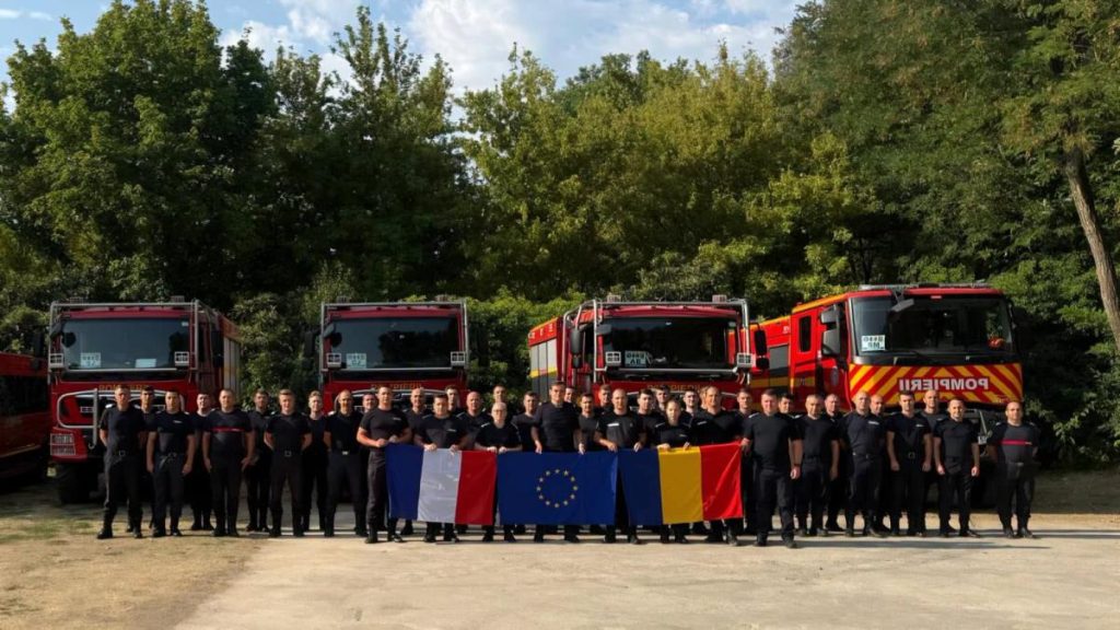 Intoarcere emotionanta pentru pompierii romani din al doilea modul trimis in Franta Cum iau