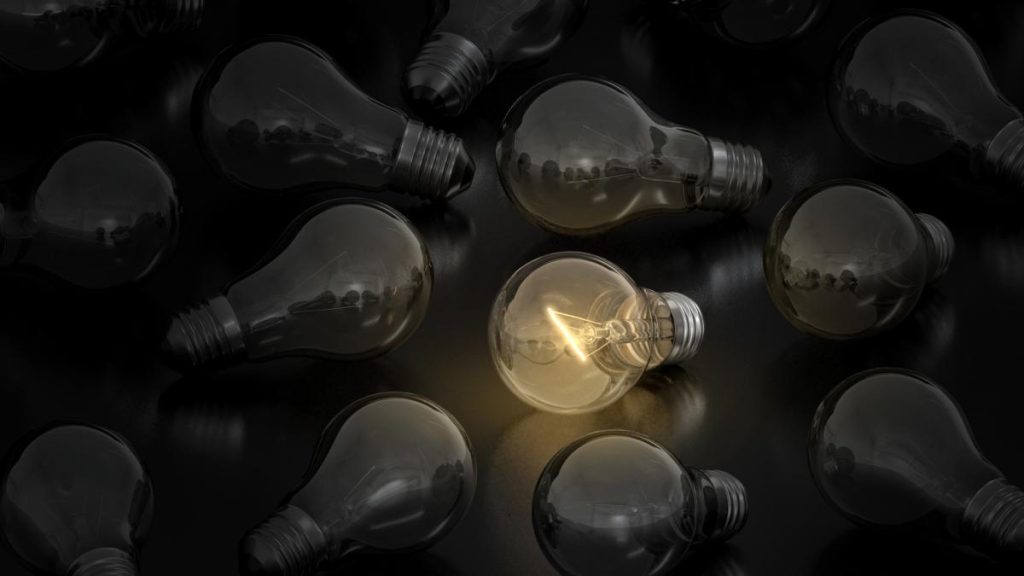 La CCR se stinge lumina. Judecătorii au anunțat că încep să facă economii din cauza crizei… La CCR se stinge lumina Judecatorii au anuntat ca incep sa faca economii din cauza crizei