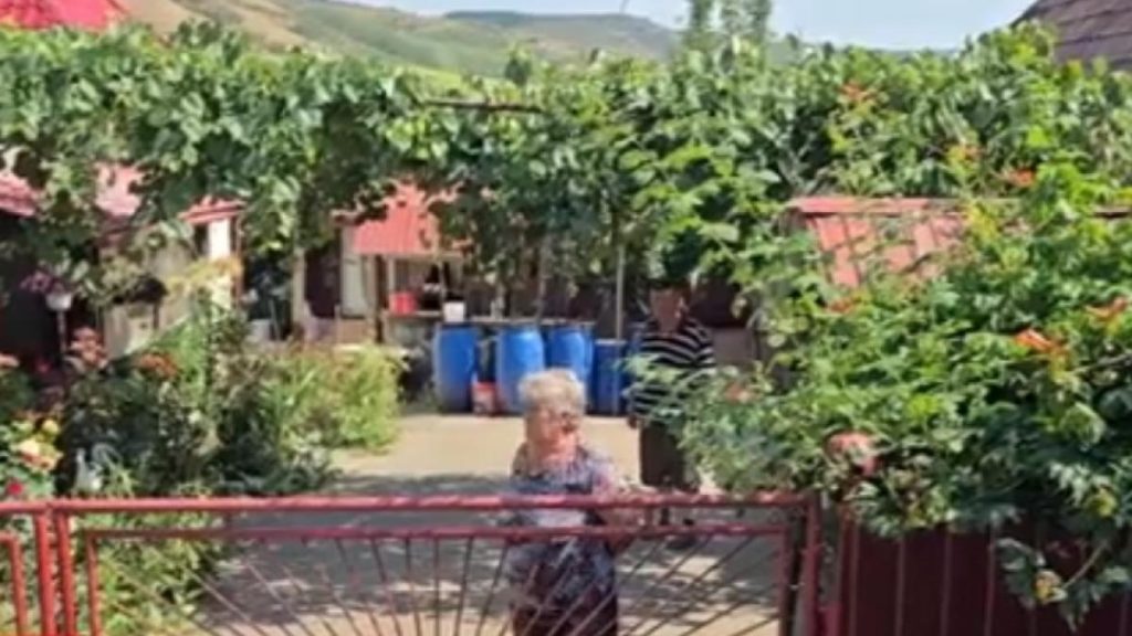 Mii de romani primesc apa cu ratia din cauza secetei Exista restrictii in 141 de localitati