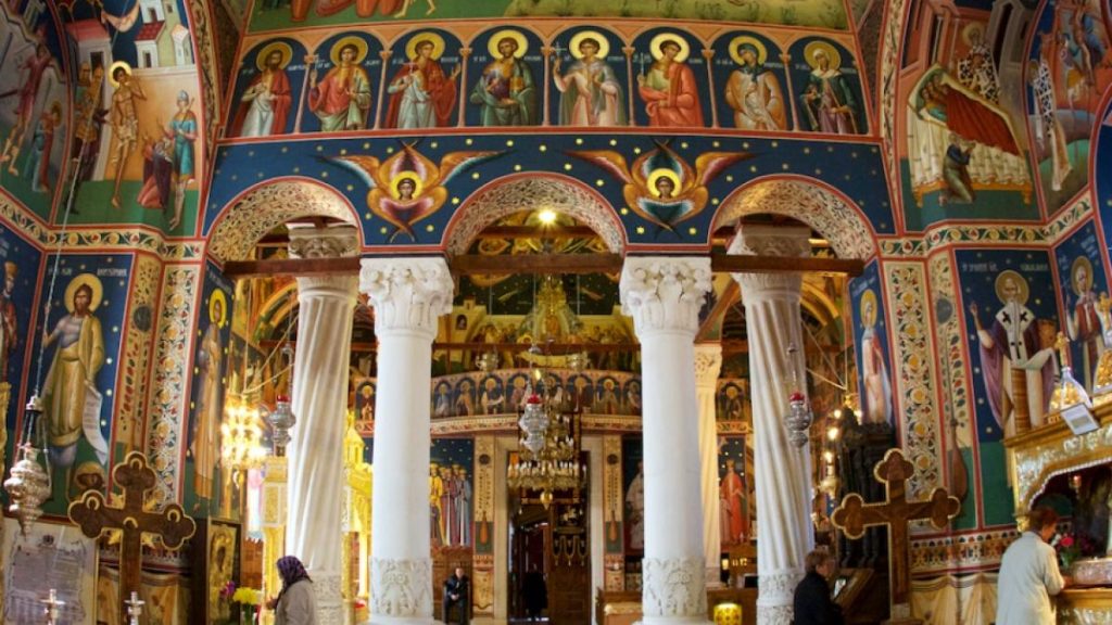 Moaștele Sfintei Ana, bunica lui Iisus, sosesc pentru prima dată în România. Vor fi așezate într-o biserică din București. Moastele Sfintei Ana bunica lui Iisus sosesc pentru prima data in Romania Vor fi asezate intr o biserica din Bucuresti