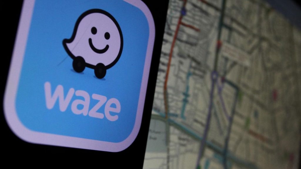 Referii cauta coduri noi pentru politie pe Waze Titi Aur Primul gand al omului este sa gaseasca o metoda prin care sa incalce regulile