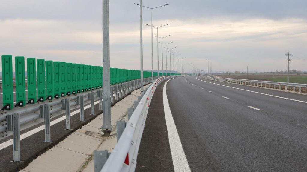 Vicii ascunse pe Autostrada A7 CNAIR solicta penalitati de 43 de milioane de lei pentru deficiente semnificative pe tronsonul Mizil Pietroasele