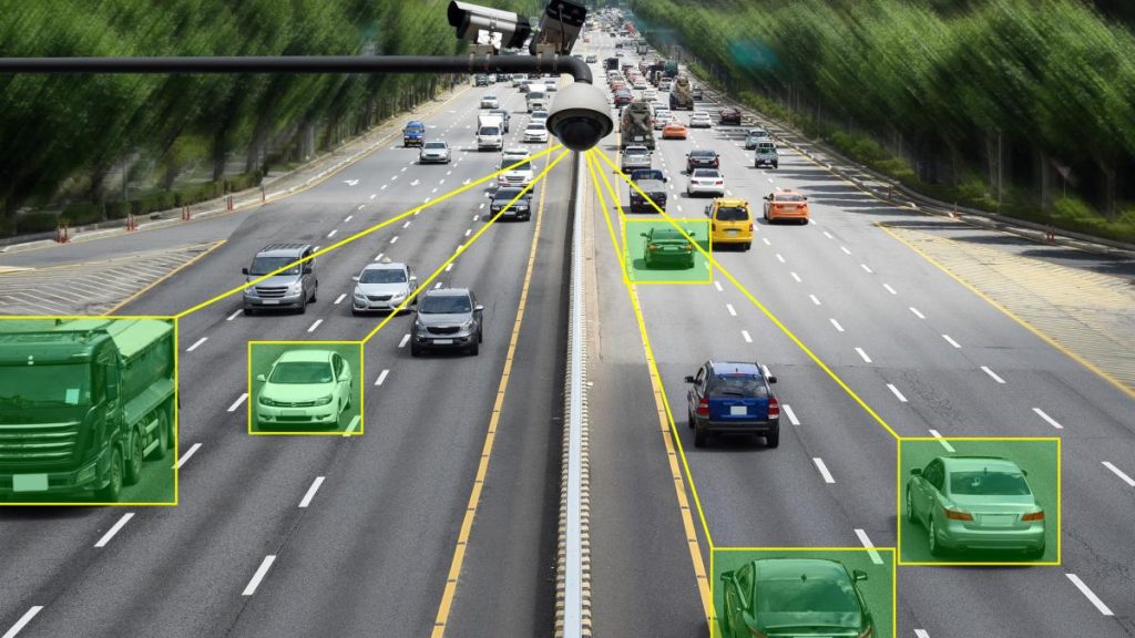 Zeci de mii de romani primesc in fiecare vineri acelasi mesaj Ce provoca frica ce inseamna si cat adevar contine