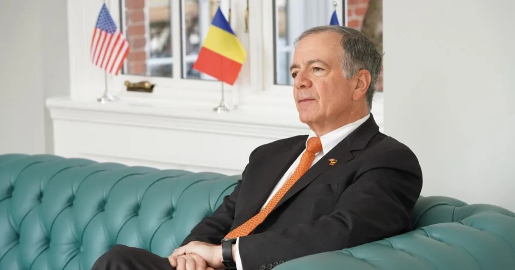 Ambasadorul SUA în România: „Democrația poate fi complicată” Ambasadorul SUA în România: „Democrația poate fi complicată”
