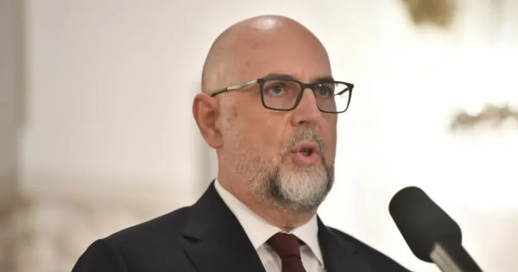 Cătălin Predoiu, discuții cu o delegație americană pe securitate internă Cătălin Predoiu, discuții cu o delegație americană pe securitate internă